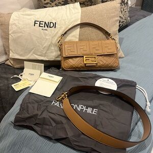 ❤️Authentic Fendi Leather Baguette in Beautiful Honey Beige❤️